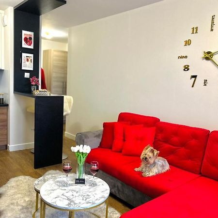 Downtown Apartments Presley Air-Conditioned Rzeszow Bagian luar foto